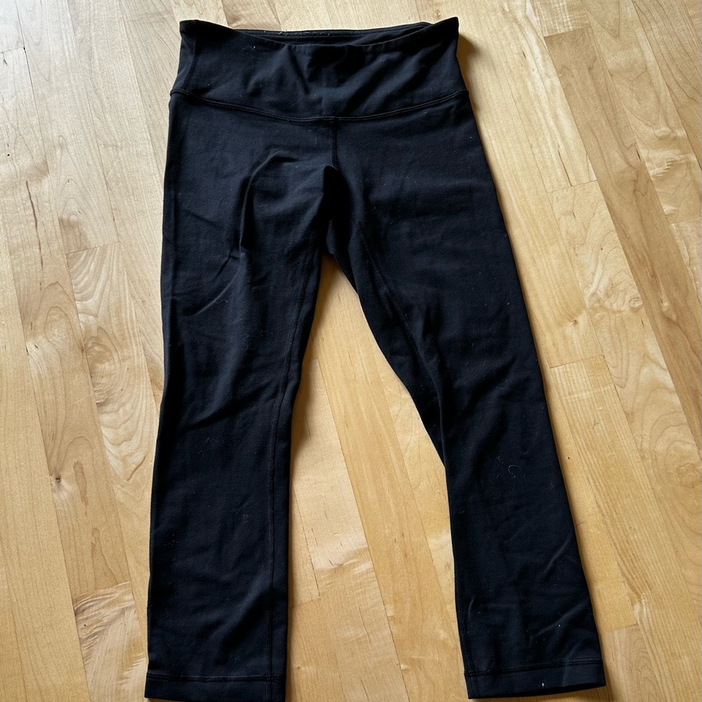 3/$20 ✨ - Lululemon Cropped Black Leggings